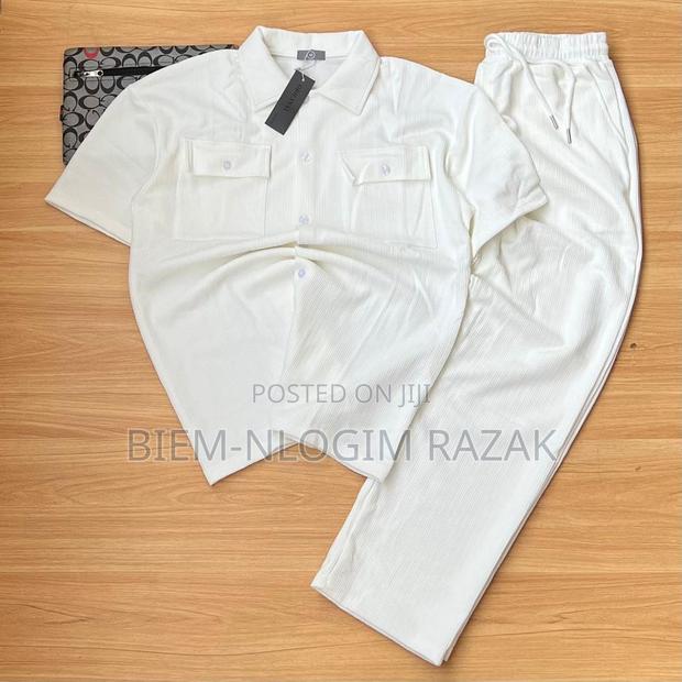 High Quality Top N Down Available in Stock · Photo 2