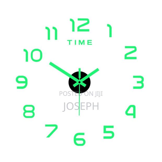 3d Wall Clock Glow in Dark · Photo 1