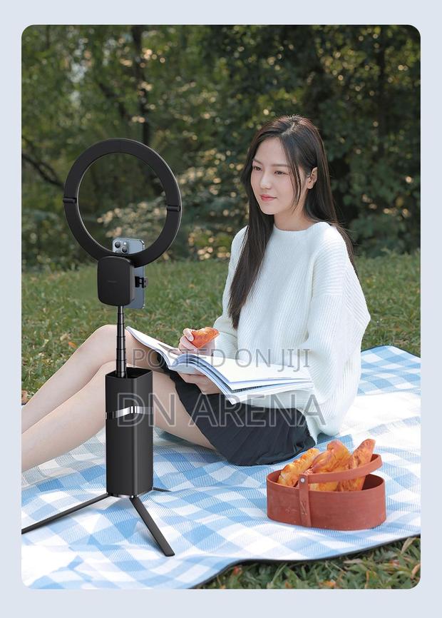 Portable Foldable Ring Light With W · Photo 5