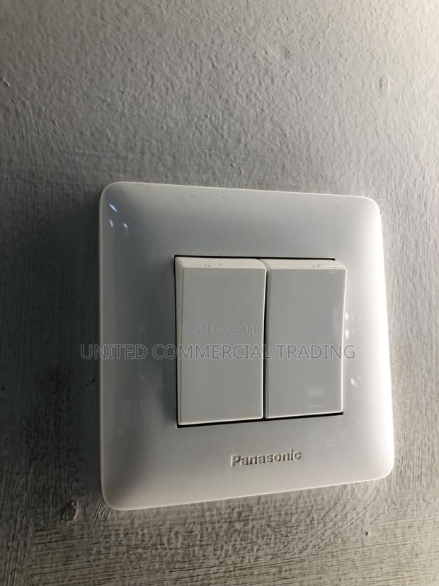 Switch (1-gang 2 Devices 2WAY) · Photo 2