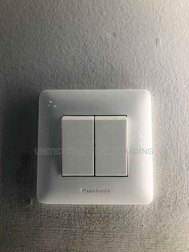 Switch (1-gang 2 Devices 2WAY) · Photo 1