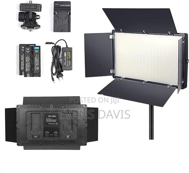 Professional LED 800 RGB Studio Light With Stand · Photo 3
