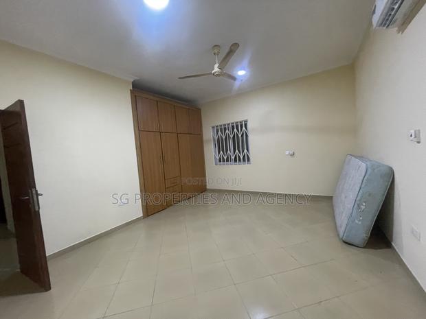 3bdrm Apartment in Spintex for rent · Photo 6