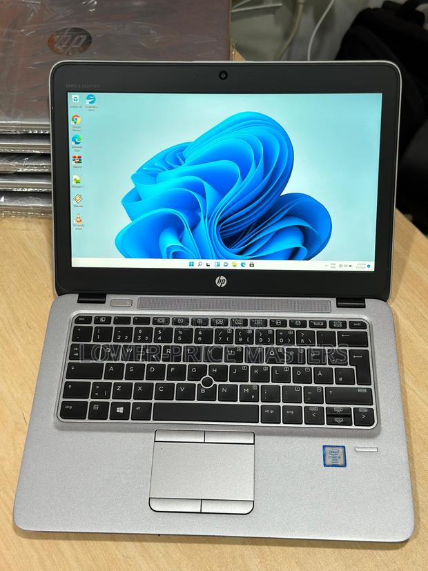 New Laptop HP EliteBook 820 G3 8GB Intel Core I5 SSD 256GB · Photo 3