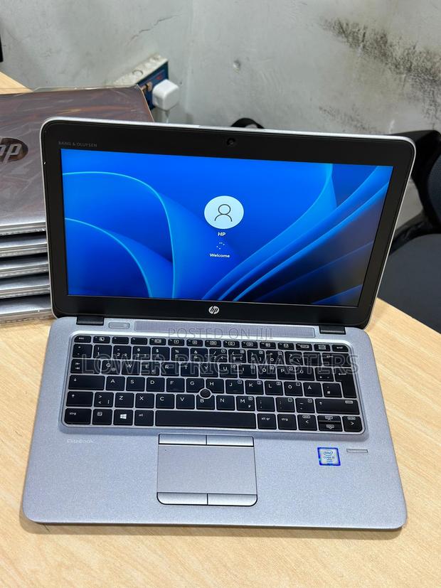 New Laptop HP EliteBook 820 G3 8GB Intel Core I5 SSD 256GB · Photo 1