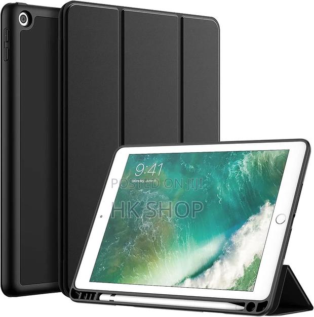 iPad 6th Generation (9.7 Inch) Smart Case With Pencil Holder · Photo 1