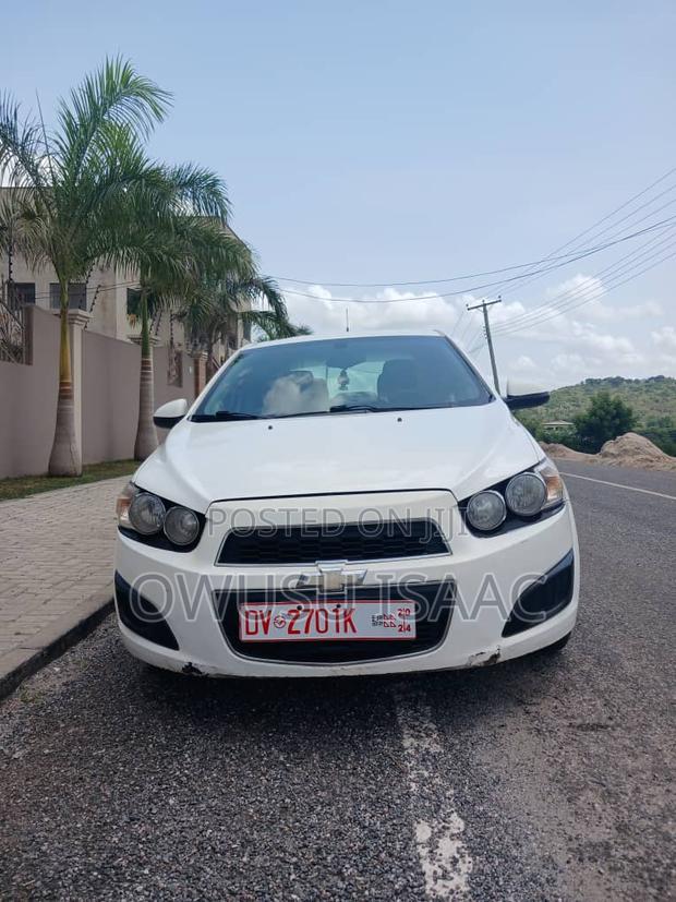 Chevrolet Sonic LT 2014 White · Photo 3