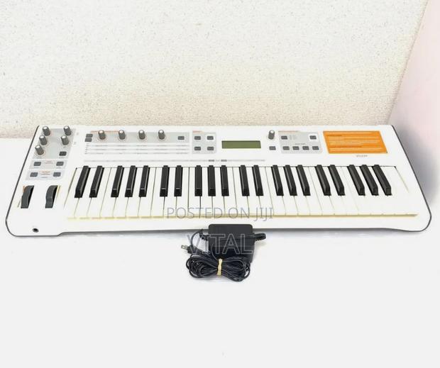 Synthesizer M-Audio Venom · Photo 3