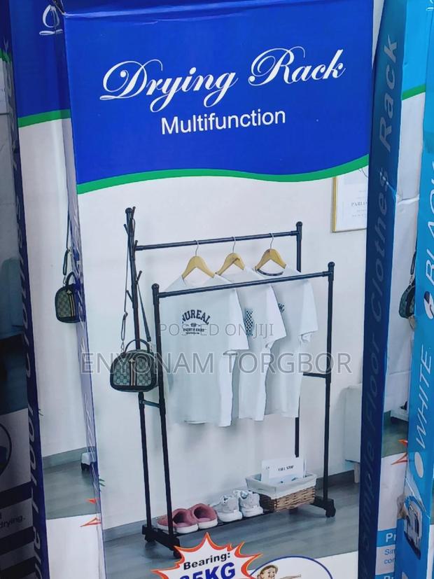 Clothes Rack · Photo 1