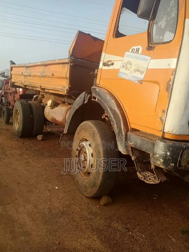 Tipper Truck · Photo 1