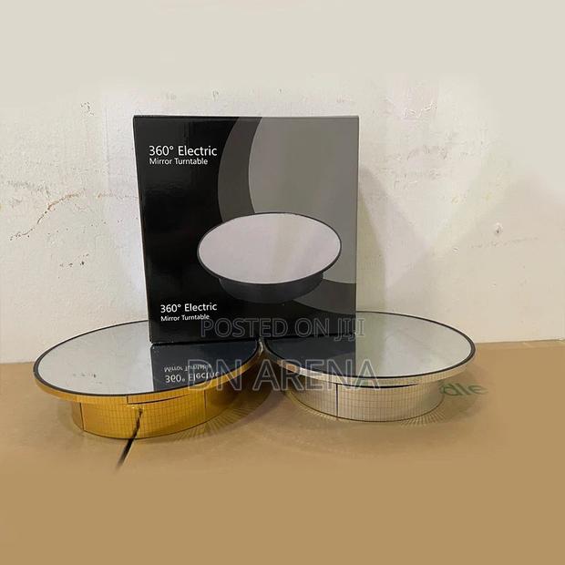 Luxury Gold Rotating Stand Weve in Acrylic Mirror · Photo 5