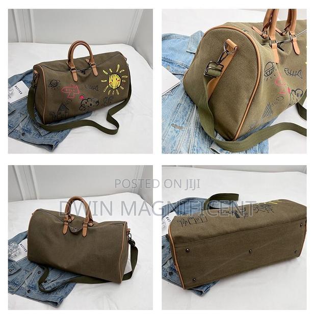 Original Canvas Material Duffle Bag · Photo 5