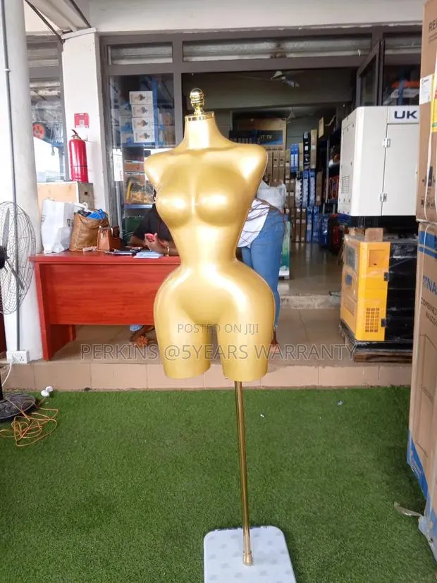 Female Upper Body Display Dummy · Photo 1