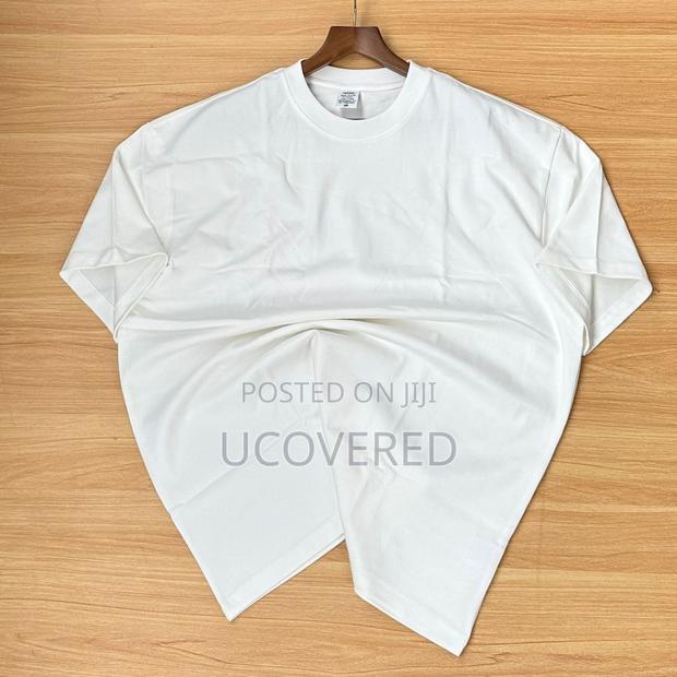 Unisex Non-Fading Plain T-Shirts · Photo 5