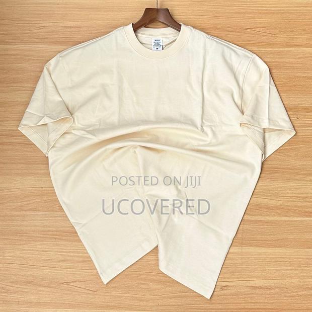 Unisex Non-Fading Plain T-Shirts · Photo 4