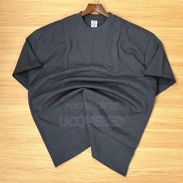 Unisex Non-Fading Plain T-Shirts · Photo 6