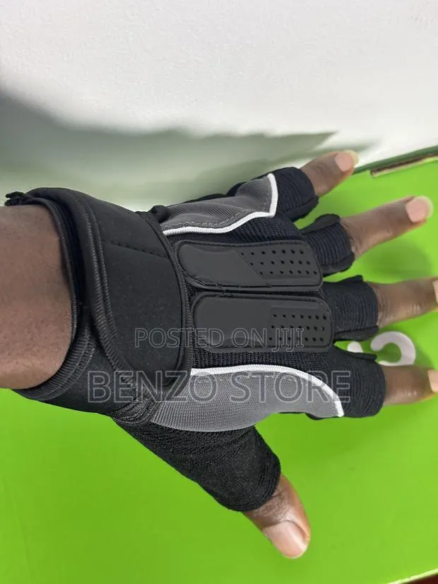 Original Riding Gloves for Motorcycle and Outdoor Use · Photo 1