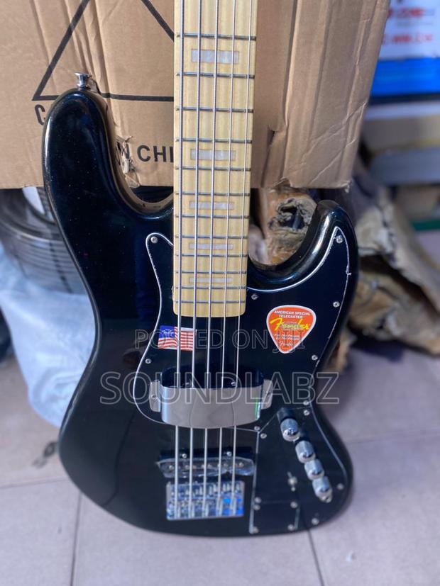 Fender Jazz Bass Active Guitar - Black · Photo 2