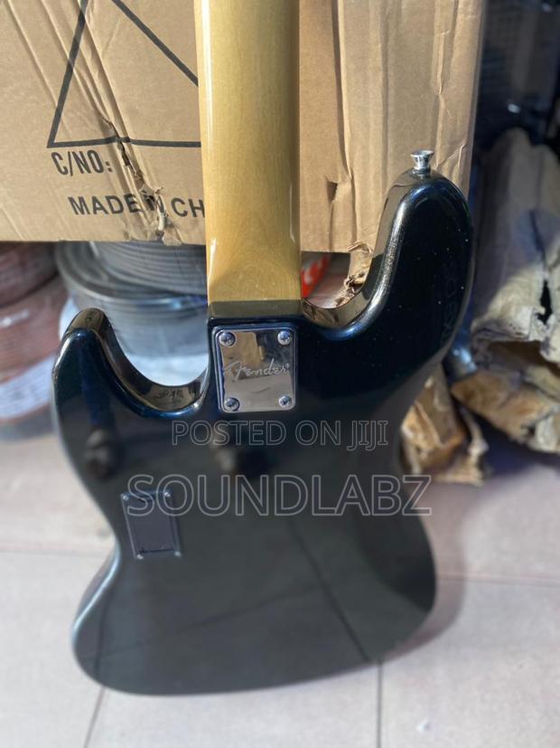 Fender Jazz Bass Active Guitar - Black · Photo 3