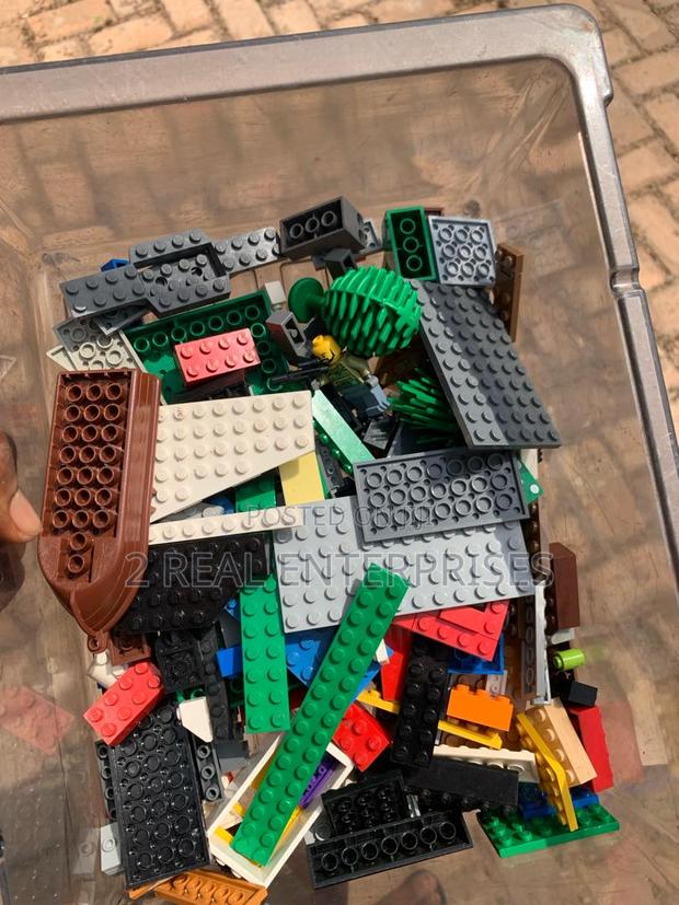 Mixed Lego 500 Pieces for 350ghc · Photo 1