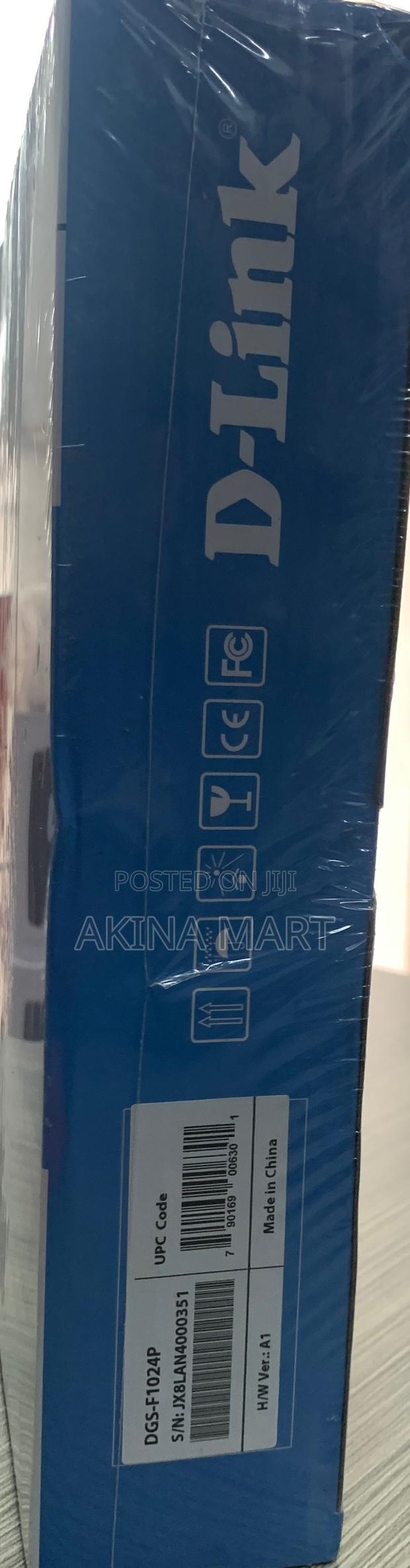 Dlink 26 Port Gigabit Unmanaged Poe Switch With 2 SFP Port · Photo 1