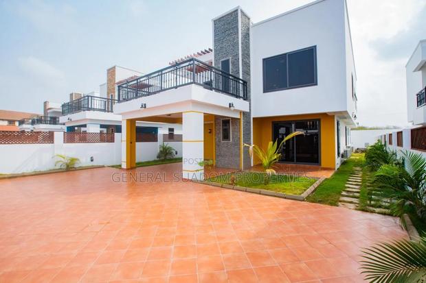 4bdrm Duplex in Suadom Properties, Baatsona Total for rent · Photo 1