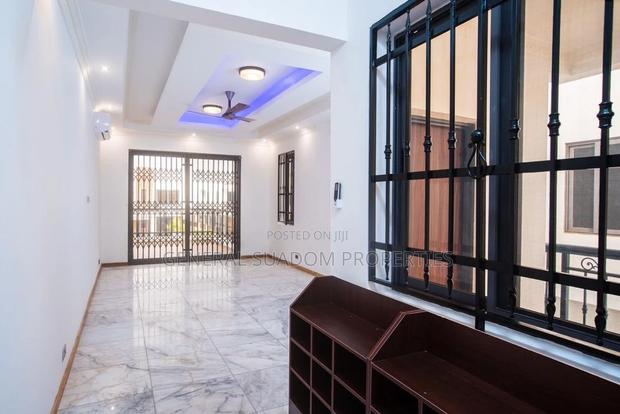 4bdrm Duplex in Suadom Properties, Baatsona Total for rent · Photo 4