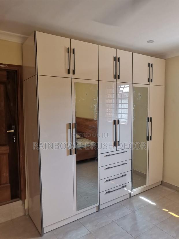 Advance Kitchen Cabinets and Wardrobe Installation · Photo 2