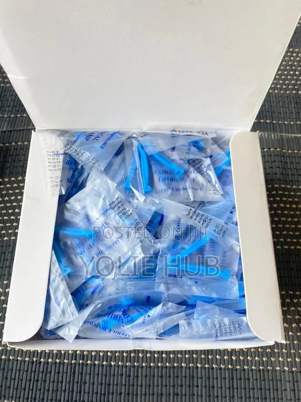 Umbilical Cord Clamp (100 Pcs) · Photo 1