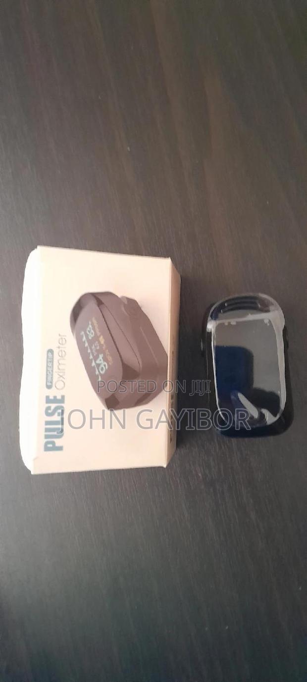 Good Quality Pulse Oximeter With Warranty · Photo 2