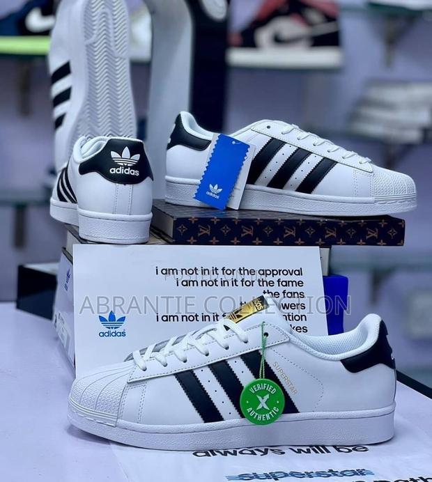 Adidas Superstar · Photo 2