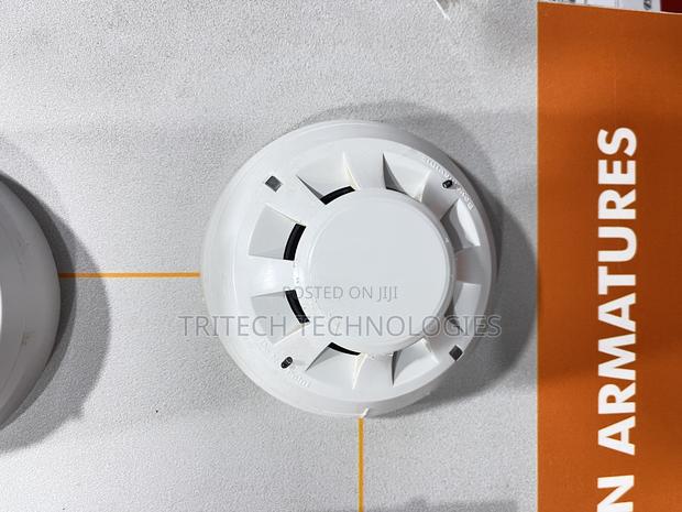 ALFAMAX Addressable Optical Smoke Detector With Base 1-1001 · Photo 2