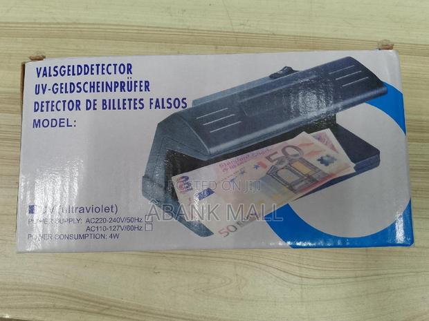 Counterfeit Detector · Photo 4