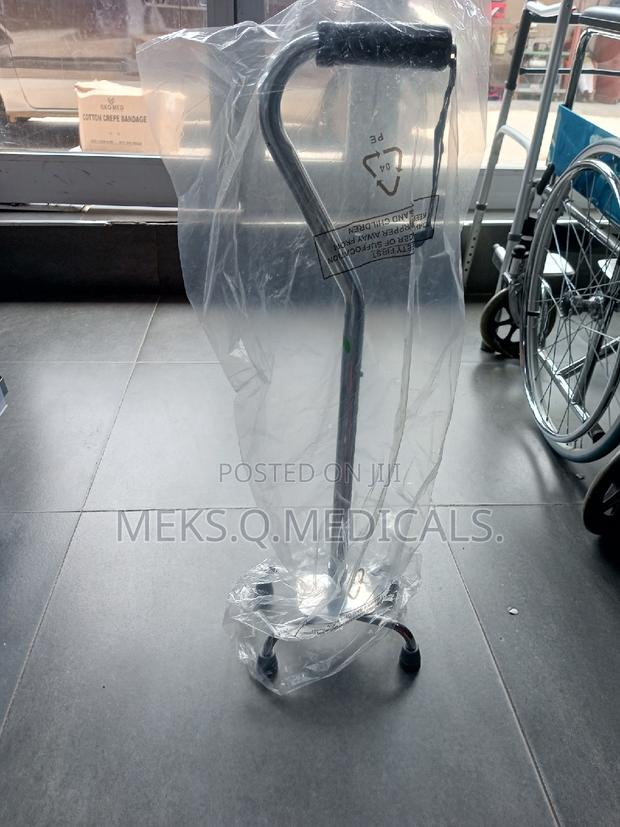 Quad Cane ( 4 Legs ) · Photo 2