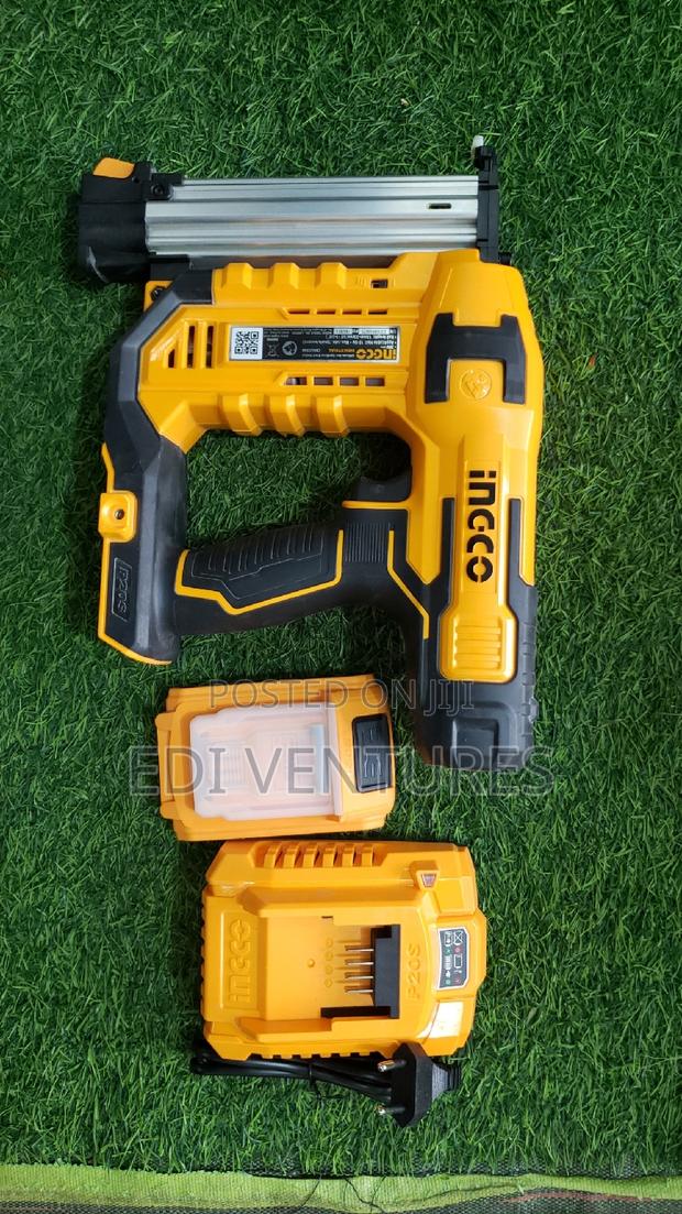 Lithium-ion Cordless Brad Nailer Kit · Photo 3