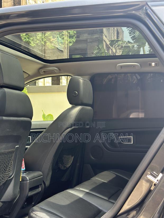 Land Rover Discovery Sport 2019 Gray · Photo 7