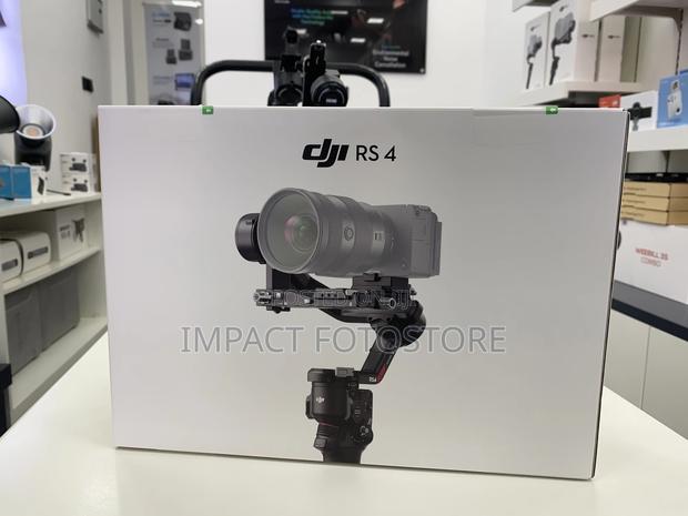 Dji Rs 4 Gimbal Stabilizer · Photo 1