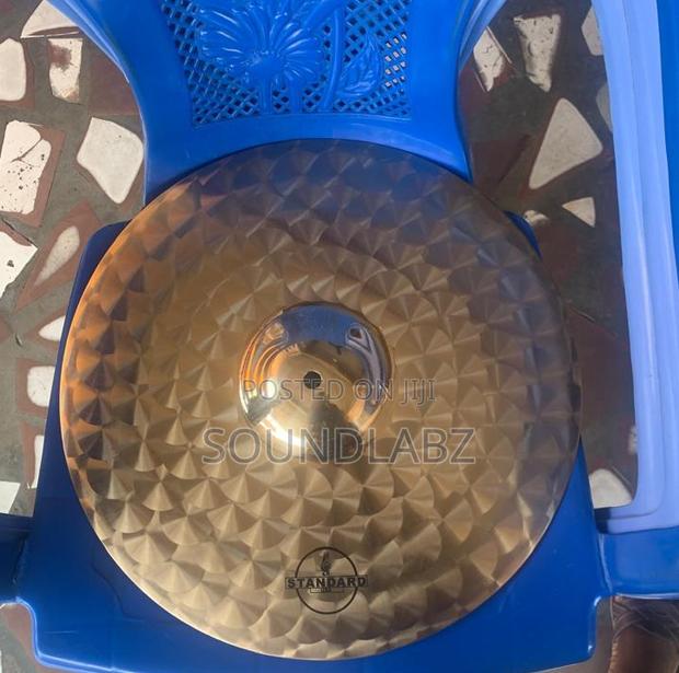 Standard 16inches Crash Cymbal (Gold) · Photo 1