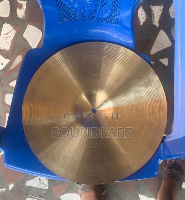 Standard 16inches Crash Cymbal (Gold) · Photo 3