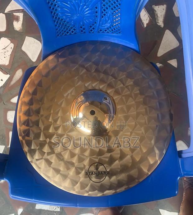 Standard 16inches Crash Cymbal (Gold) · Photo 4