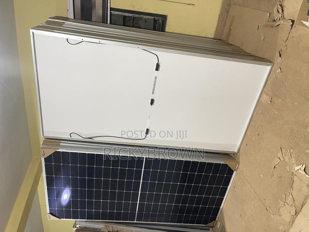 555watts JINKO Monocrystalline Solar Panels · Photo 1