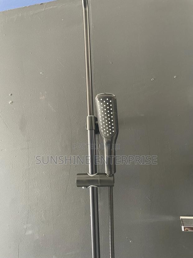 All Black Frencia Bathroom Shower · Photo 4