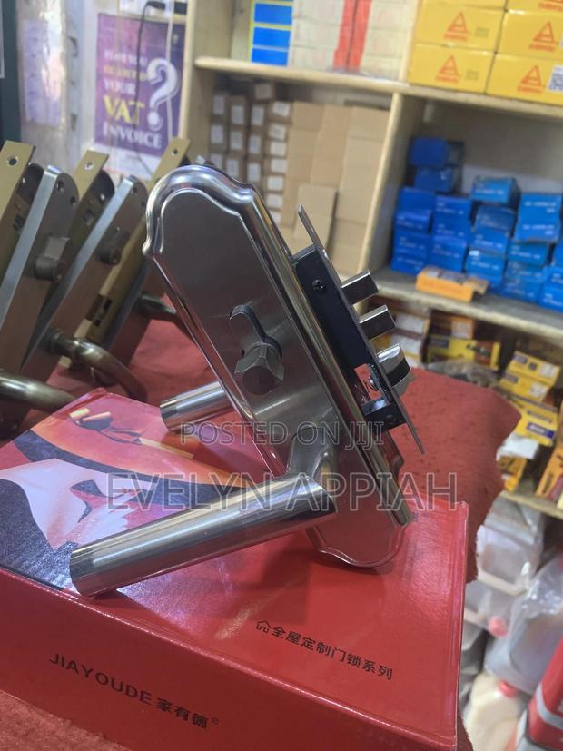 China Flush Door Toilet Lock · Photo 1