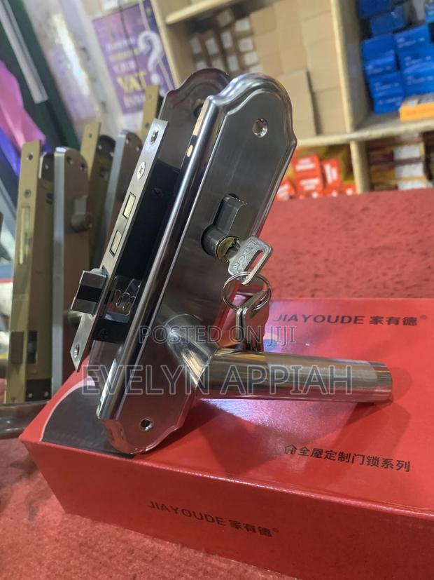China Flush Door Toilet Lock · Photo 5