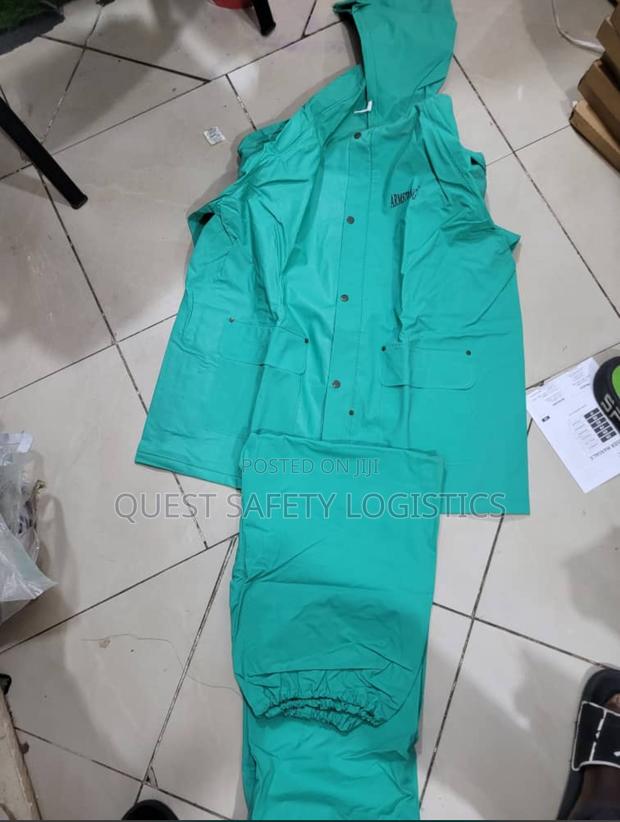 Chemical Resistant Suit · Photo 1