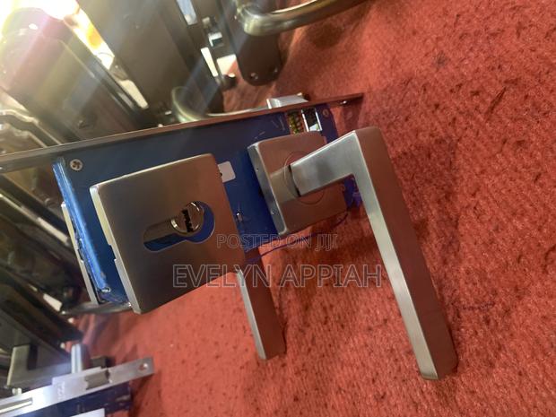 Square Handle Separate Lock · Photo 6