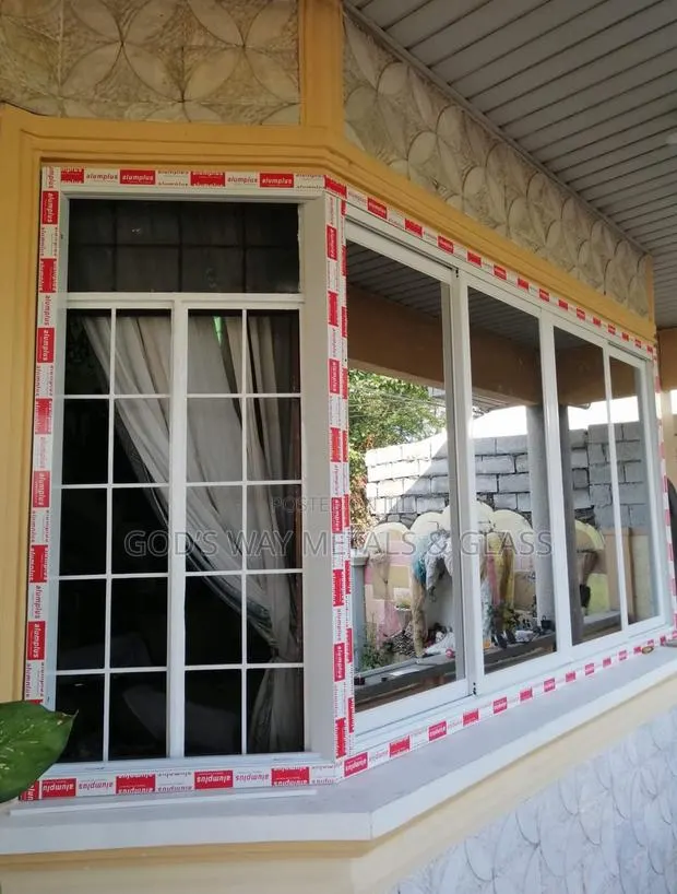 Tinted Fix Glass Windows · Photo 1