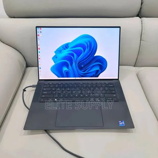 New Laptop Dell XPS 13 16GB Intel Core i9 SSD 512GB · Photo 1