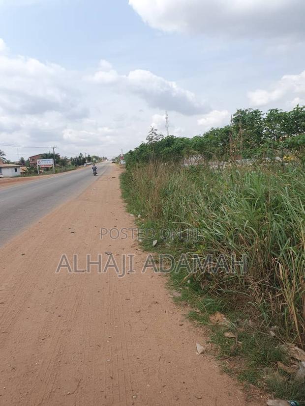 Two of Land for Sale at Santa'si Darko · Photo 3