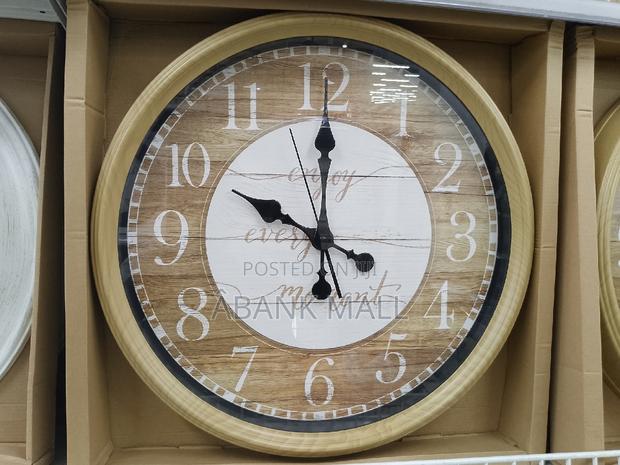 Wall Clock - Gland · Photo 4